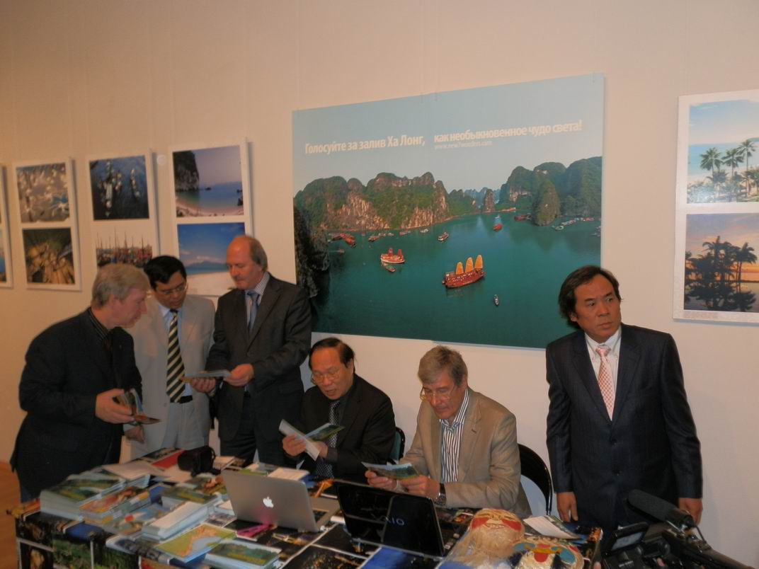 Photo exhibition on Vietnam opens in Russia